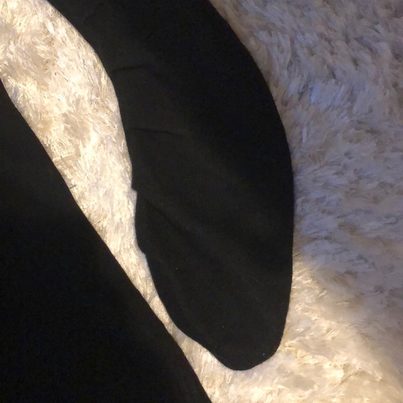 Dknyc long black cold shoulder sweater - Picture 3 of 4